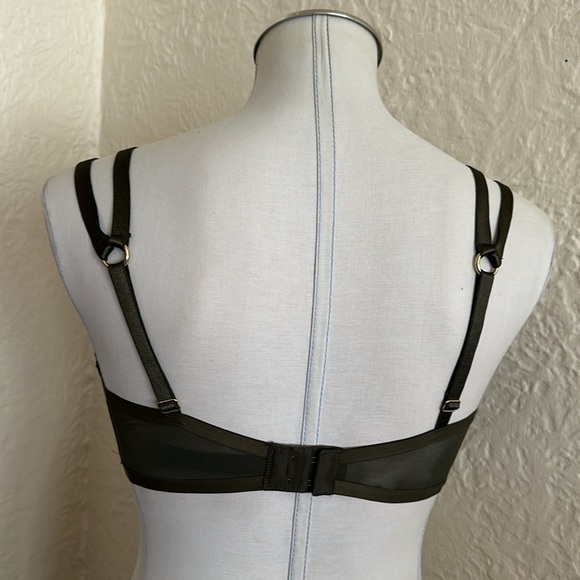 Victoria’s Secret Olive Forest Green Unlined Gold Rings Strappy Harness Bra 38DD - Picture 7 of 10